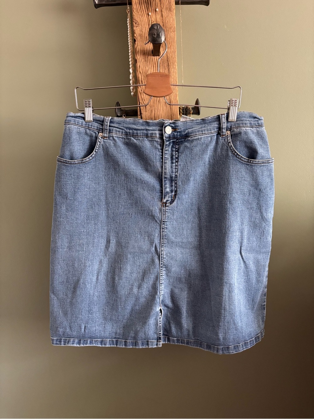 304.) Vintage - Classic Blue Denim Skirt